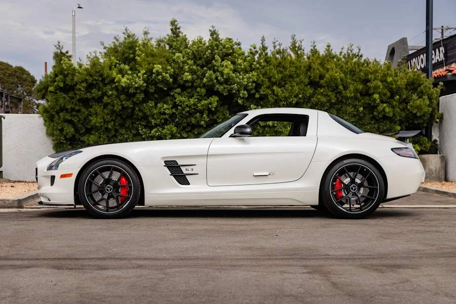2015 Mercedes-Benz SLS AMG GT - Image 2 of 31