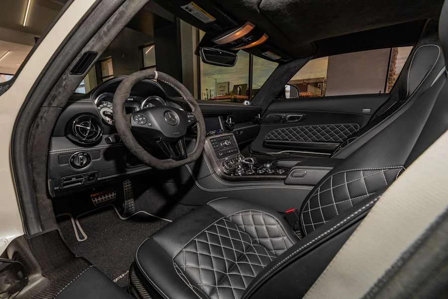 2015 Mercedes-Benz SLS AMG GT - Image 26 of 31