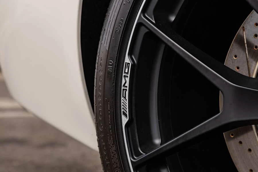 2015 Mercedes-Benz SLS AMG GT - Image 10 of 31
