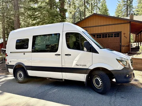 2015 Mercedes-Benz Sprinter 2500 Sportsmobile