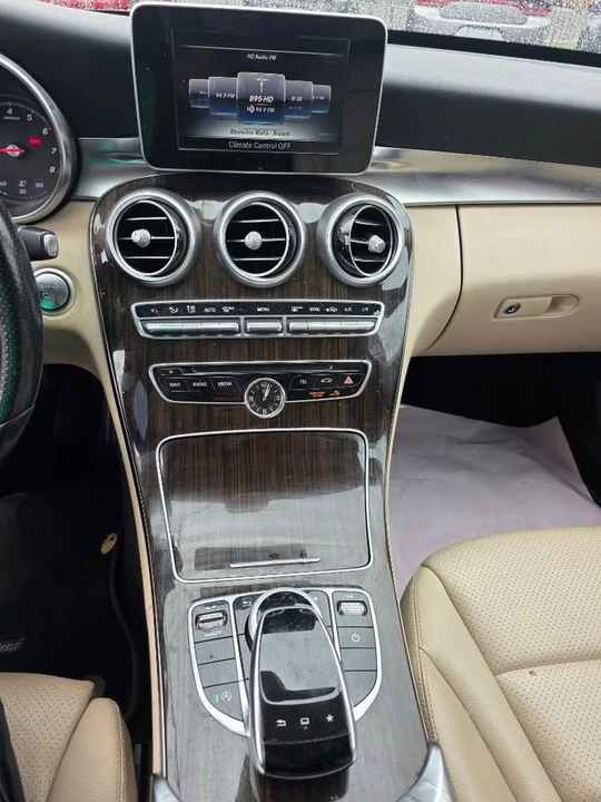 2015 Mercedes-Benz W205 C-Class - Image 9 of 10