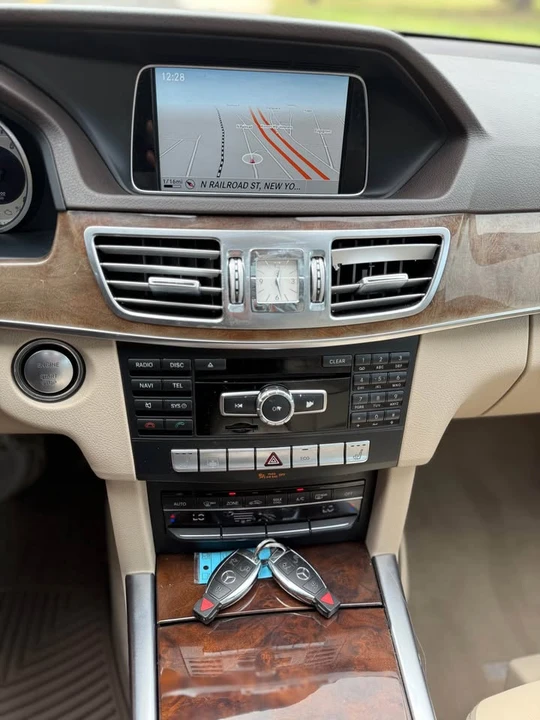 2015 Mercedes-Benz W212 E-Class - Image 17 of 19