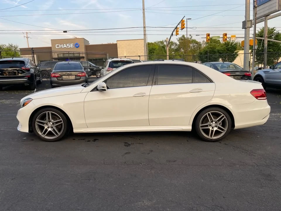 2015 Mercedes-Benz W212 E-Class - Image 2 of 19
