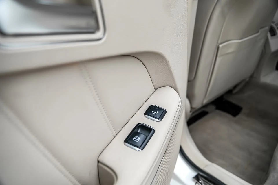 2015 Mercedes-Benz W212 E-Class - Image 9 of 19