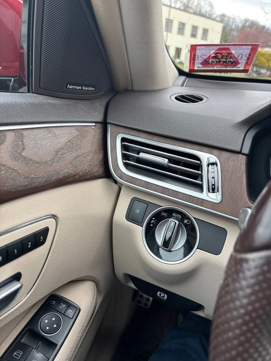 2015 Mercedes-Benz W212 E-Class - Image 7 of 18