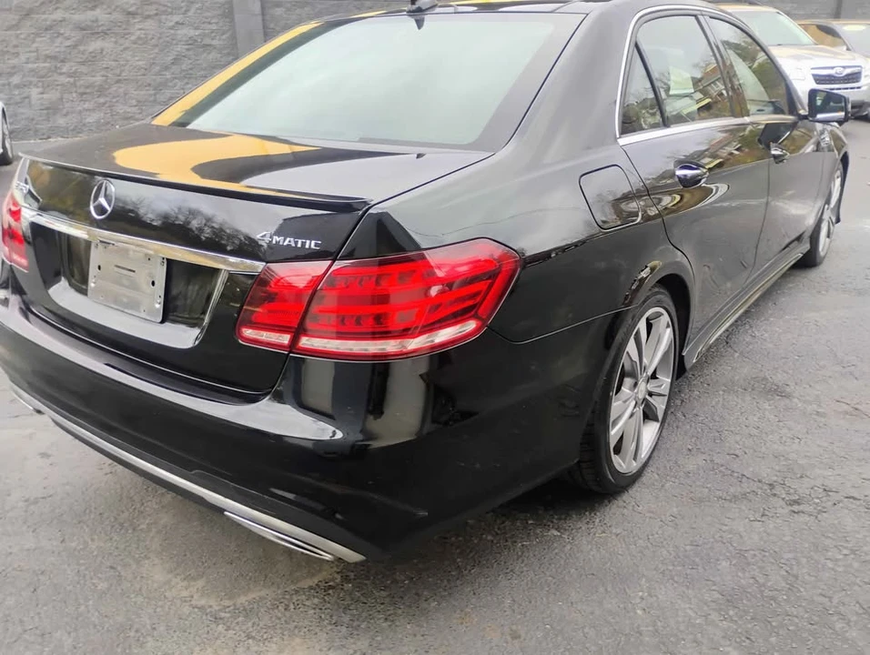 2015 Mercedes-Benz W212 E-Class - Image 3 of 12