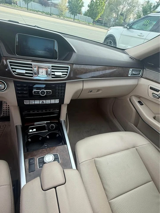 2015 Mercedes-Benz W212 E-Class - Image 10 of 20