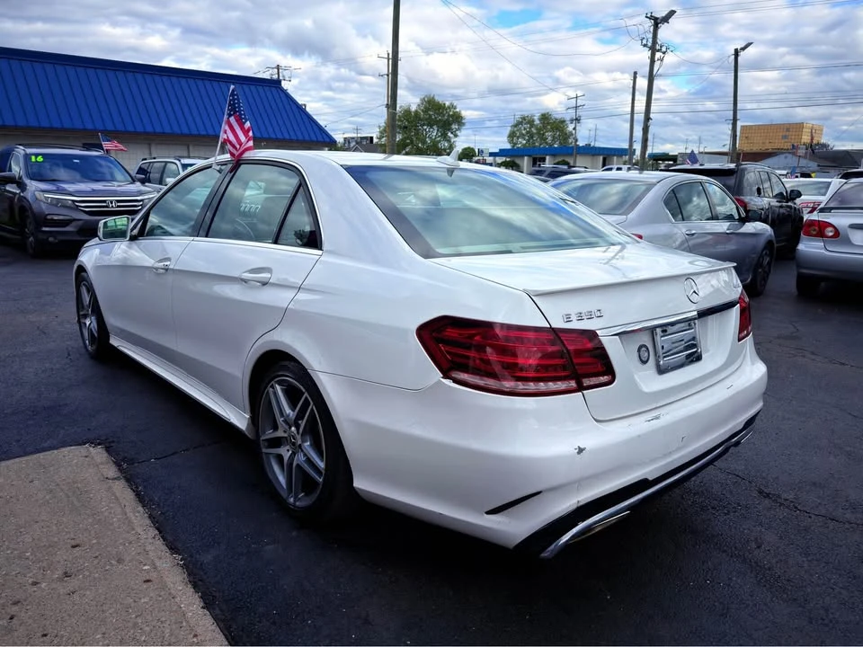 2015 Mercedes-Benz W212 E-Class - Image 5 of 18