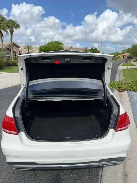 2015 Mercedes-Benz W212 E-Class - Image 11 of 20