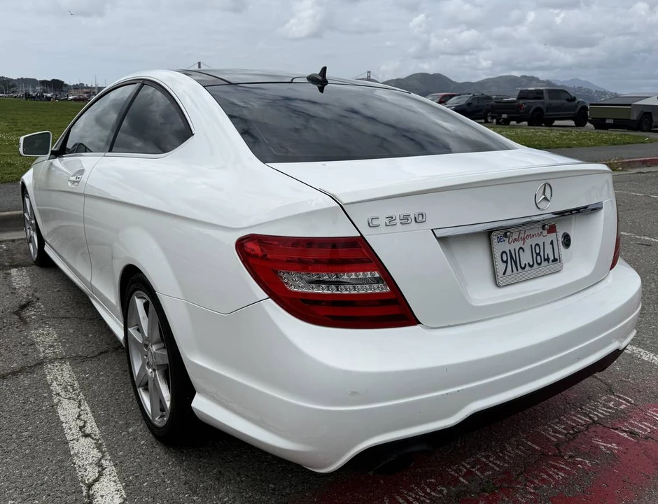 2015 Mercedes-Benz W204 C-Class - Image 6 of 11