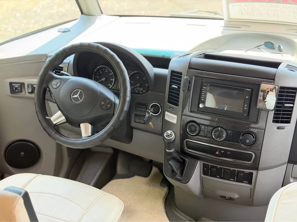 2015 Mercedes-Benz Sprinter - Image 8 of 16