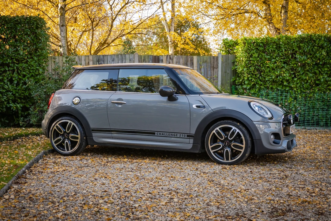 2015 Mini Mini John Cooper Works 2nd Gen - Image 17 of 31