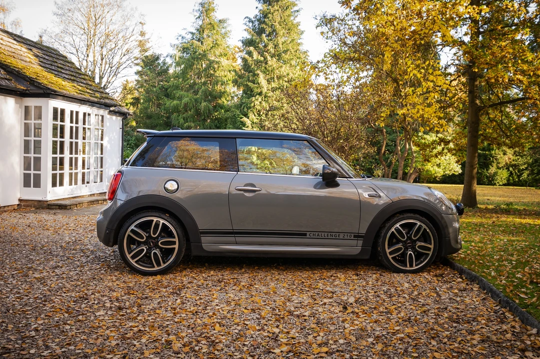 2015 Mini Mini John Cooper Works 2nd Gen - Image 9 of 31