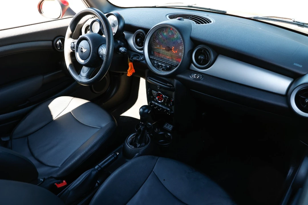 2015 Mini Coupe & Roadster - Image 16 of 21
