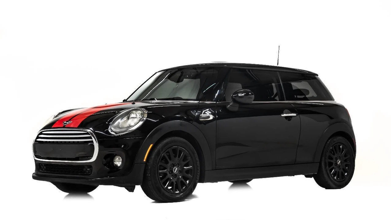 2015 Mini Mini 2nd Gen - Image 2 of 31