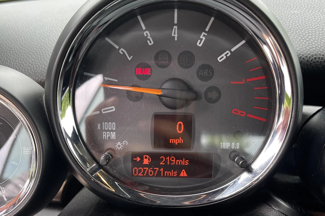 2015 Mini Mini John Cooper Works 2nd Gen - Image 24 of 31