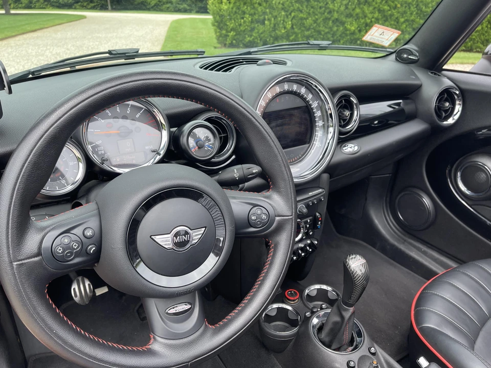 2015 Mini Mini John Cooper Works 2nd Gen - Image 28 of 31