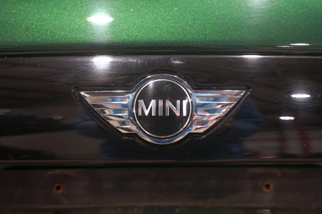 2015 Mini Mini Cooper S 3rd Gen - Image 24 of 31