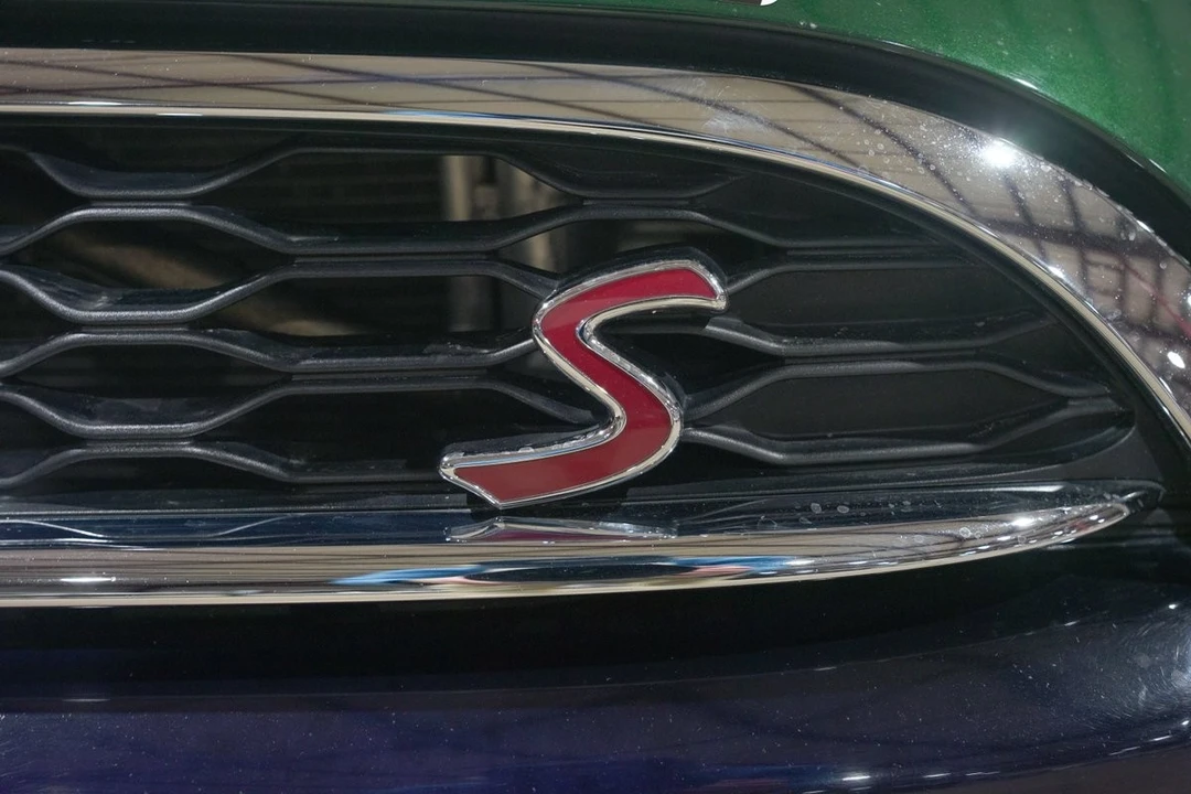 2015 Mini Mini Cooper S 3rd Gen - Image 22 of 31