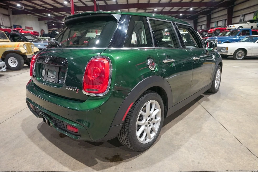 2015 Mini Mini Cooper S 3rd Gen - Image 8 of 31