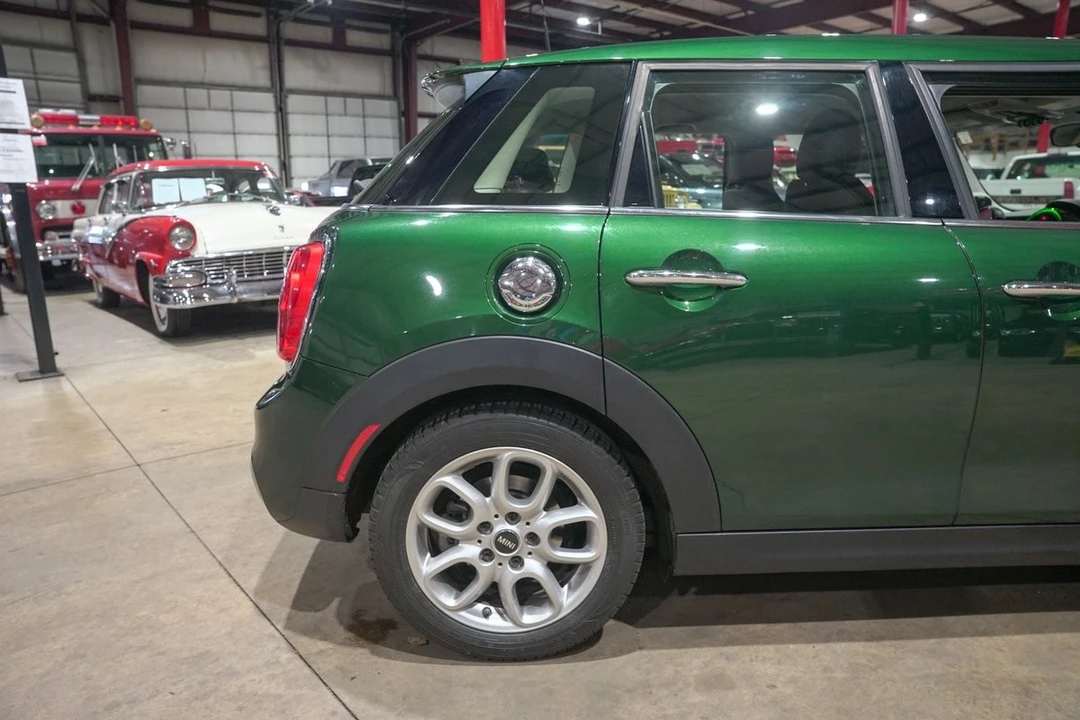 2015 Mini Mini Cooper S 3rd Gen - Image 9 of 31
