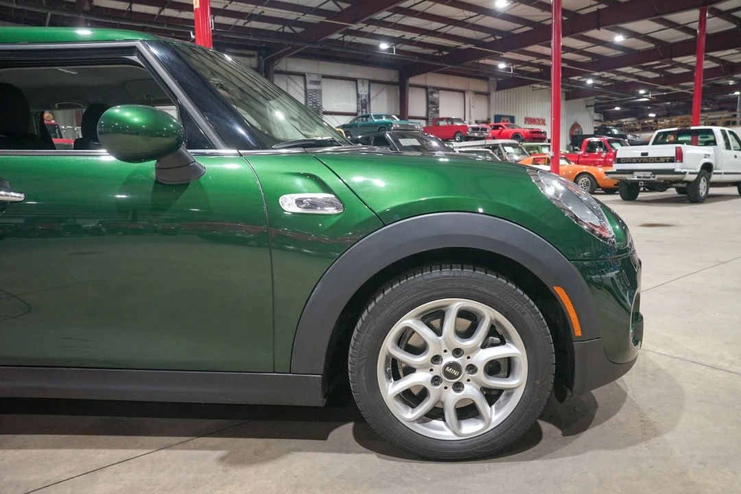 2015 Mini Mini Cooper S 3rd Gen - Image 11 of 31