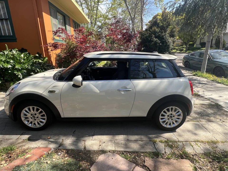 2015 Mini Mini Cooper S 3rd Gen - Image 4 of 9