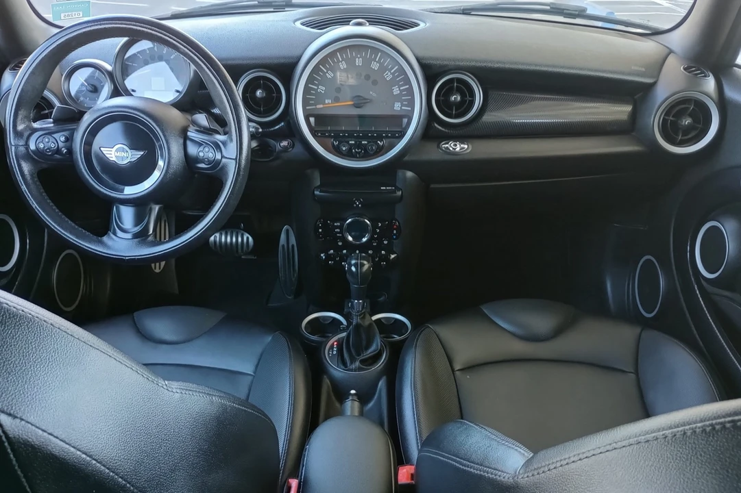 2015 Mini Mini 2nd Gen - Image 5 of 7