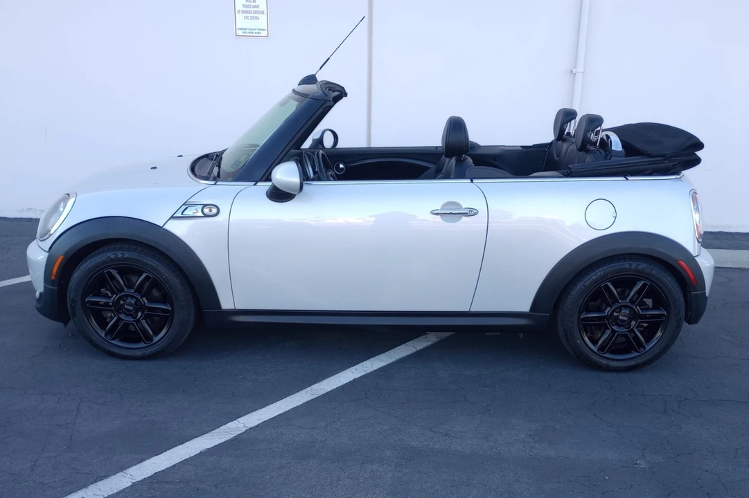 2015 Mini Mini 2nd Gen - Image 3 of 7