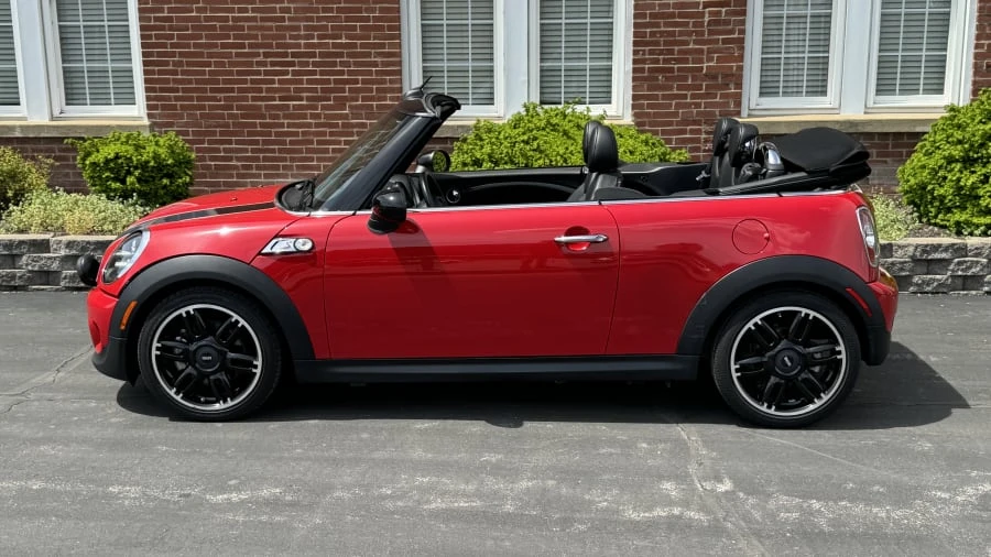 2015 Mini Mini 2nd Gen - Image 2 of 12
