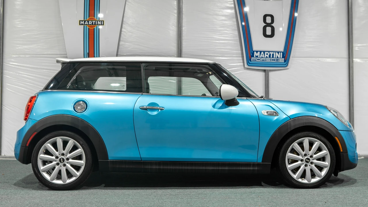 2015 Mini Mini Cooper S 3rd Gen - Image 16 of 31