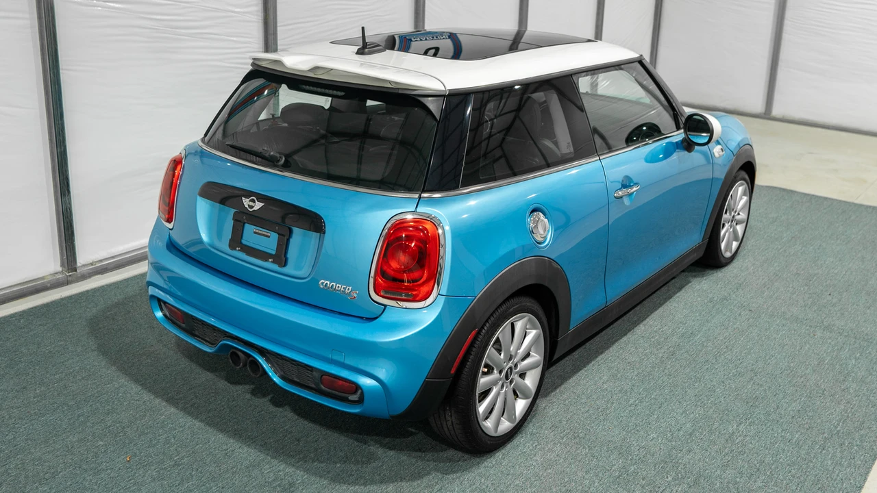 2015 Mini Mini Cooper S 3rd Gen - Image 21 of 31
