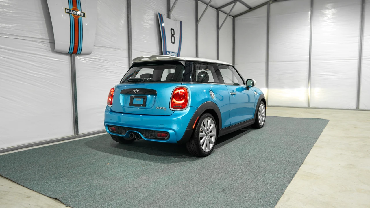2015 Mini Mini Cooper S 3rd Gen - Image 19 of 31