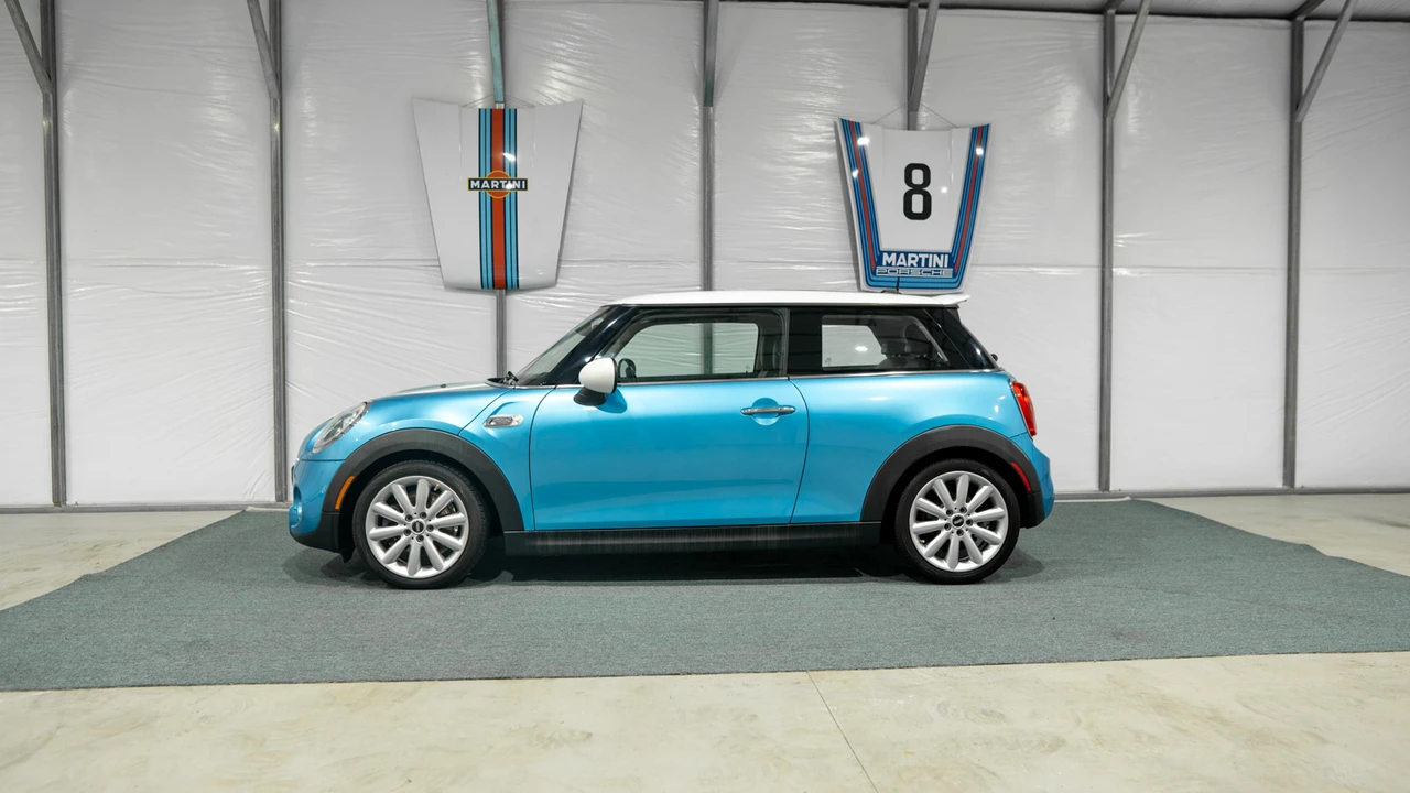 2015 Mini Mini Cooper S 3rd Gen - Image 25 of 31