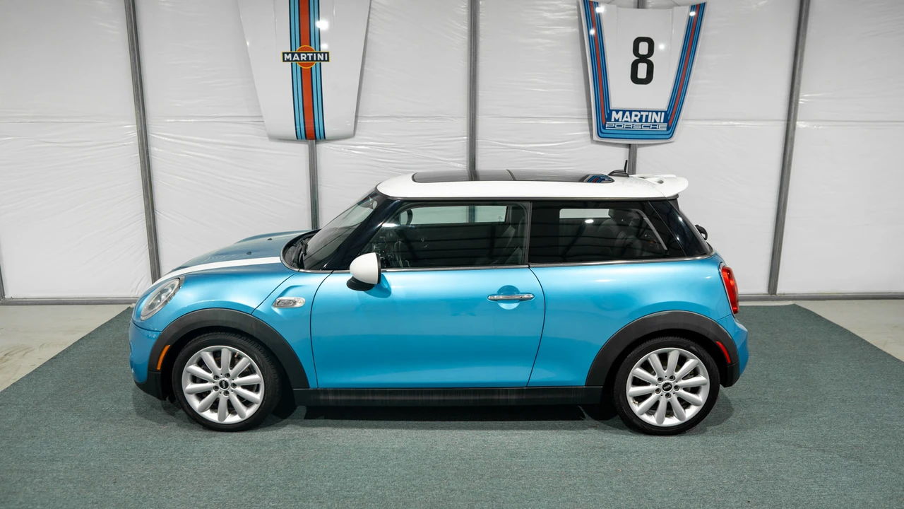 2015 Mini Mini Cooper S 3rd Gen - Image 27 of 31