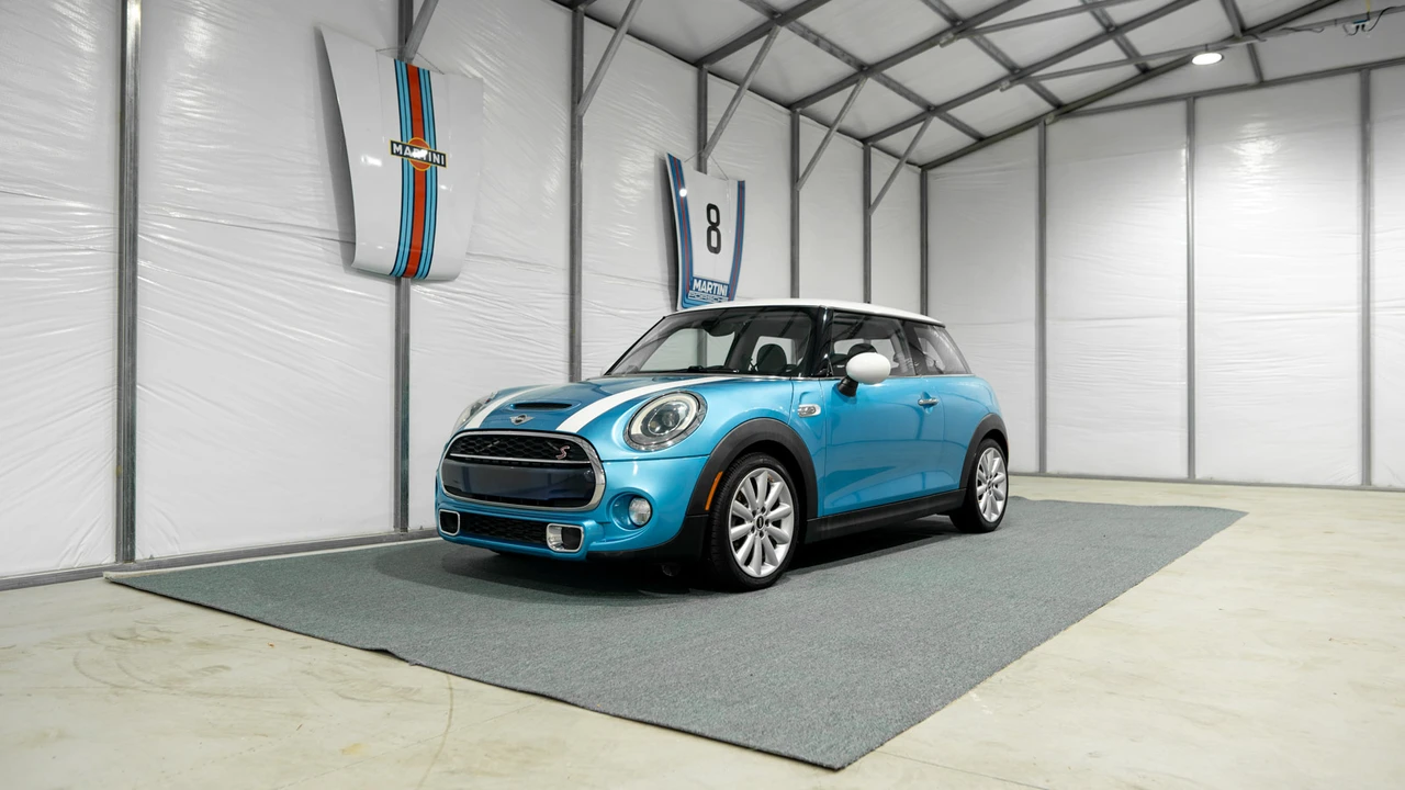 2015 Mini Mini Cooper S 3rd Gen - Image 2 of 31