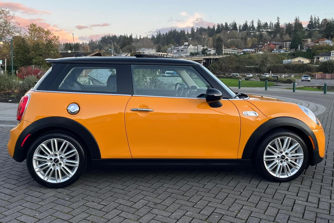 2015 Mini Mini 3rd Gen - Image 3 of 31