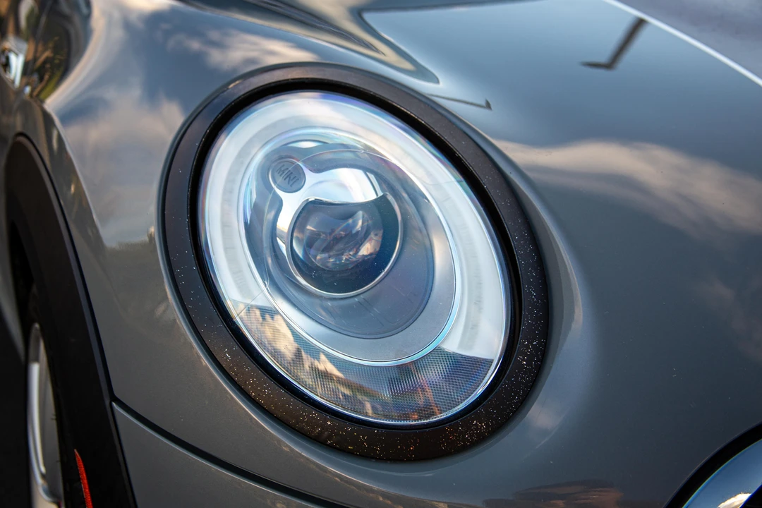 2015 Mini Mini Cooper S 3rd Gen - Image 9 of 31