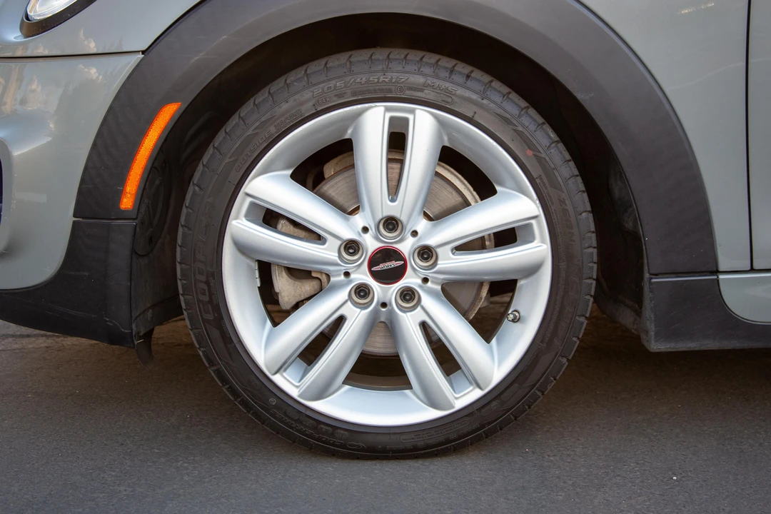 2015 Mini Mini Cooper S 3rd Gen - Image 27 of 31