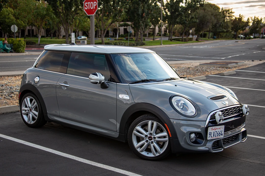 2015 Mini Mini Cooper S 3rd Gen - Image 8 of 31