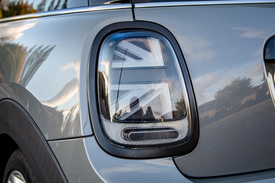 2015 Mini Mini Cooper S 3rd Gen - Image 18 of 31