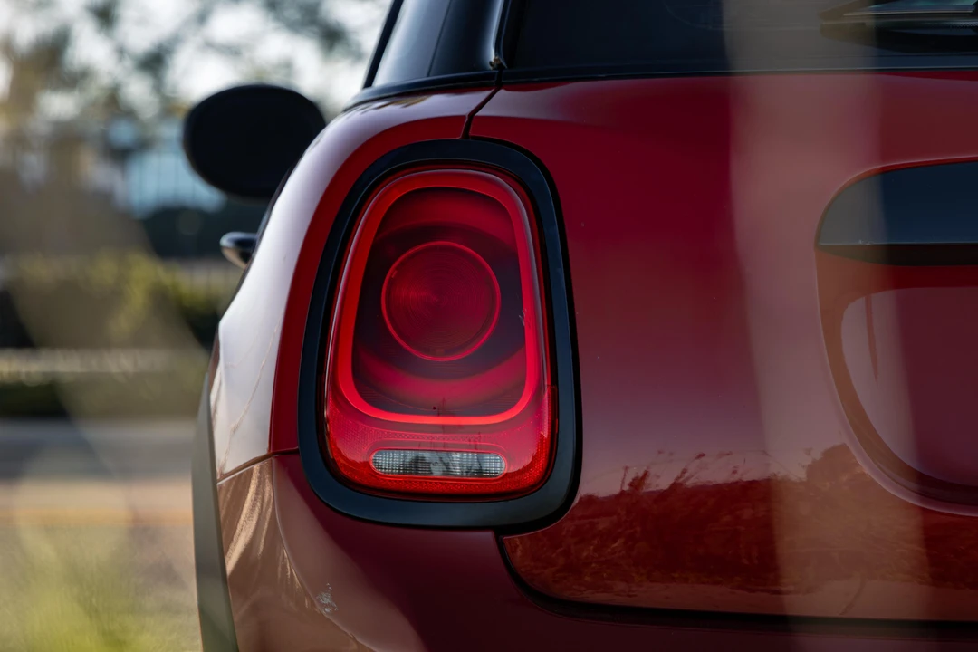 2015 Mini Mini Cooper S 3rd Gen - Image 24 of 31