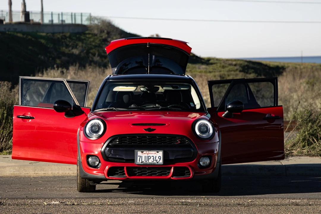 2015 Mini Mini Cooper S 3rd Gen - Image 7 of 31