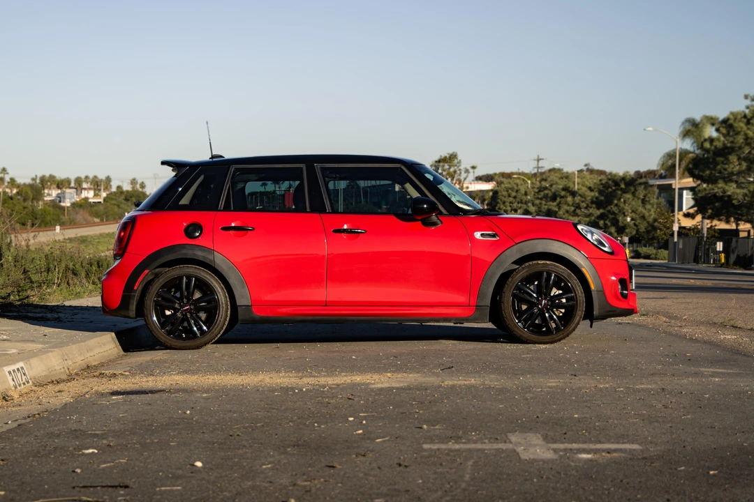 2015 Mini Mini Cooper S 3rd Gen - Image 11 of 31