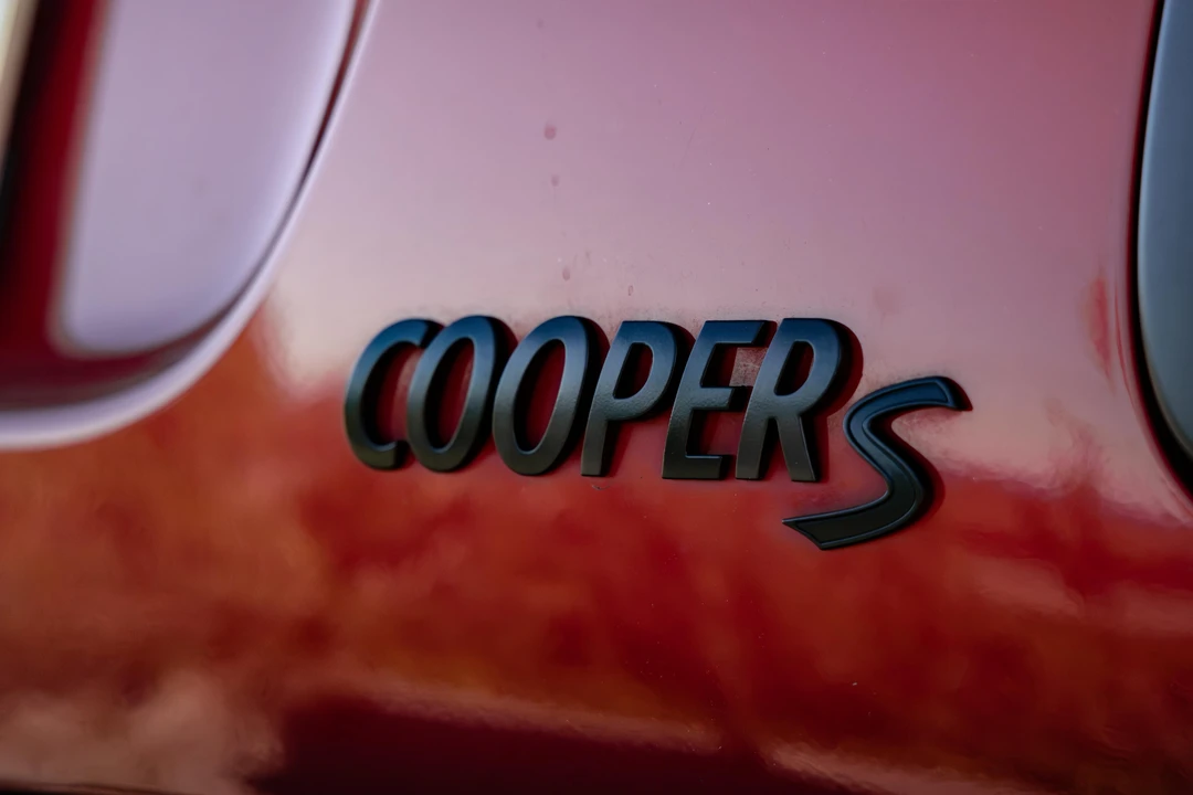 2015 Mini Mini Cooper S 3rd Gen - Image 26 of 31