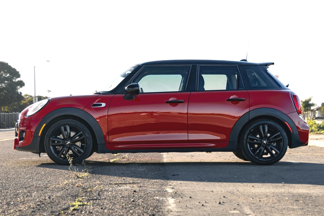 2015 Mini Mini Cooper S 3rd Gen - Image 3 of 31
