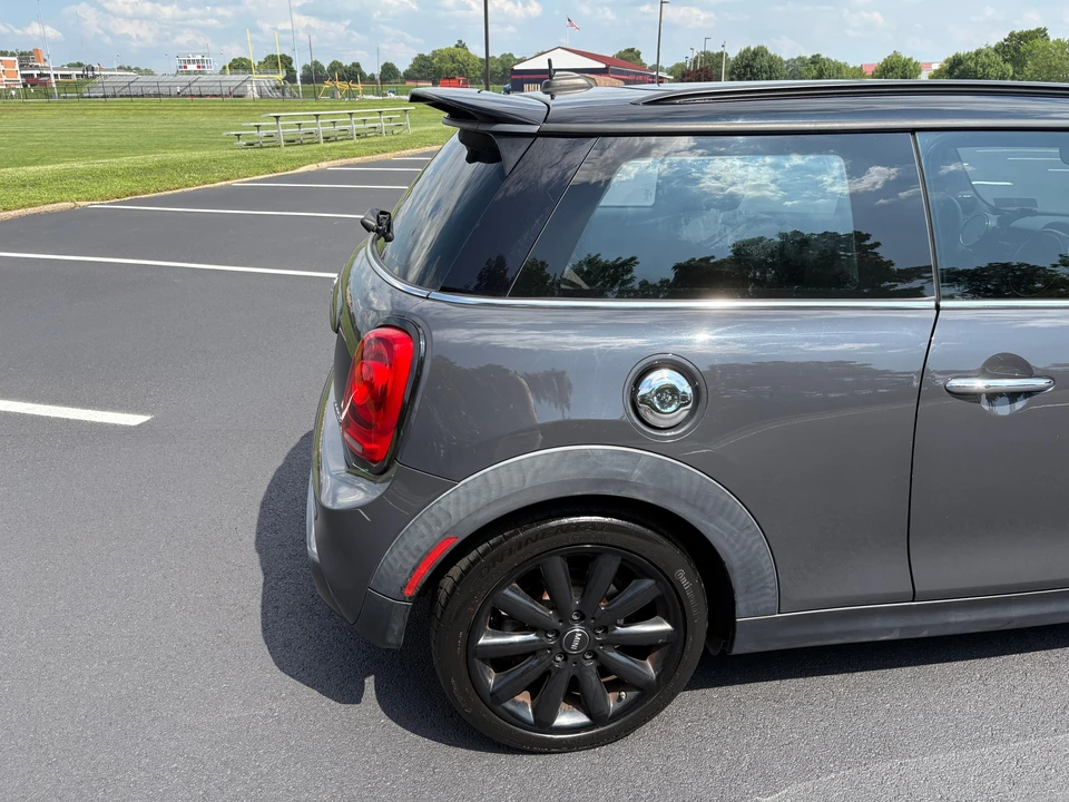 2015 Mini Mini Cooper S 3rd Gen - Image 23 of 27