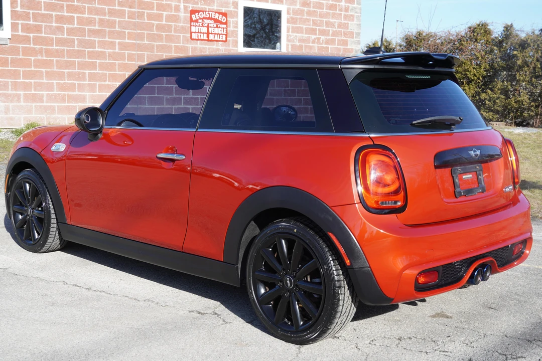 2015 Mini Mini Cooper S 3rd Gen - Image 4 of 31
