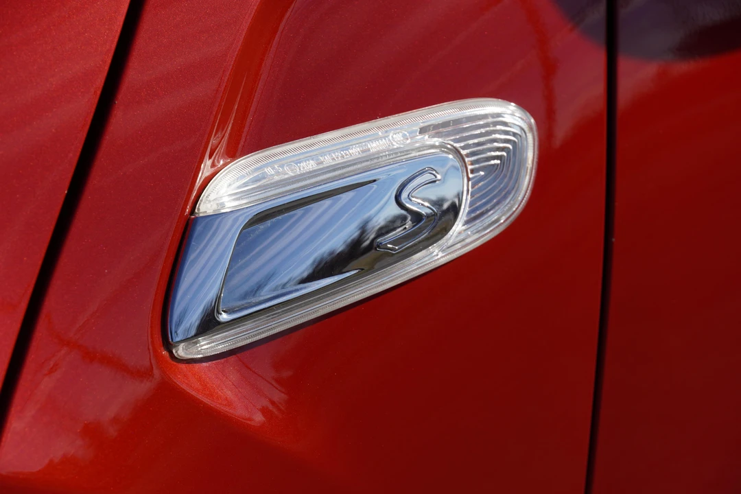 2015 Mini Mini Cooper S 3rd Gen - Image 26 of 31