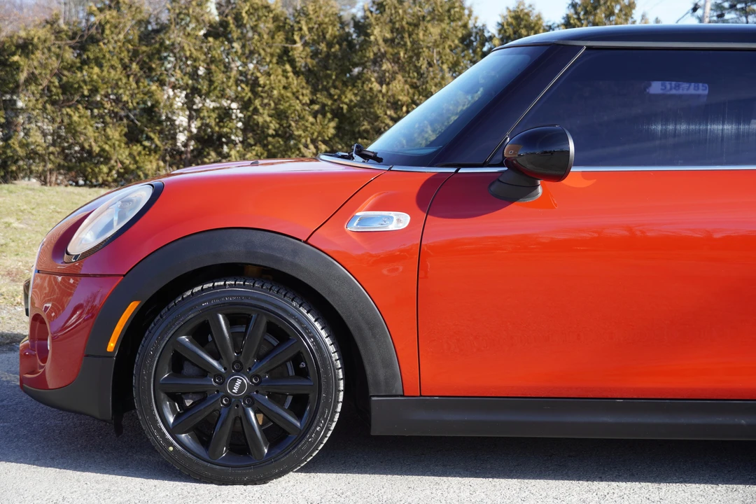 2015 Mini Mini Cooper S 3rd Gen - Image 25 of 31